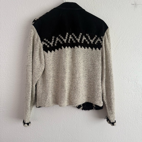 Coldwater Creek Women’s Small SweaterJacket Button Western Aztec Black Cream - Picture 8 of 10